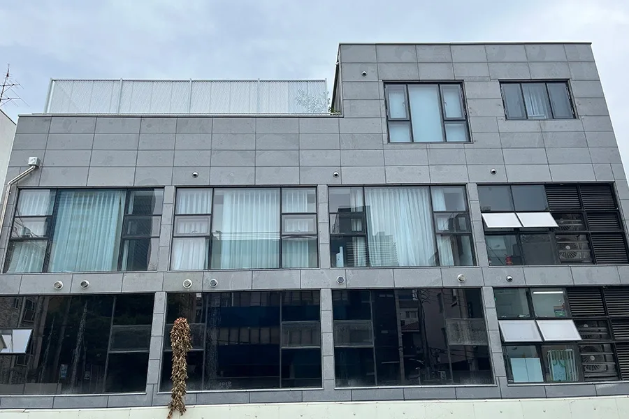 상가 통유리 반사필름 시공 현장 사진 3